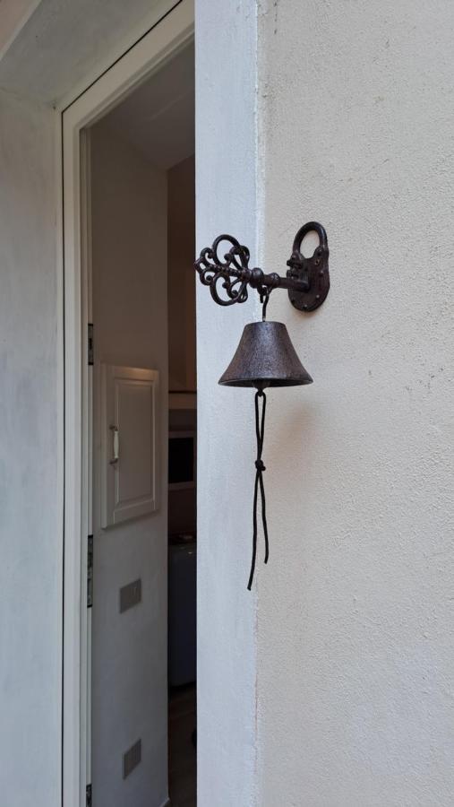 Casina Di Alice Apartment Винчи Екстериор снимка